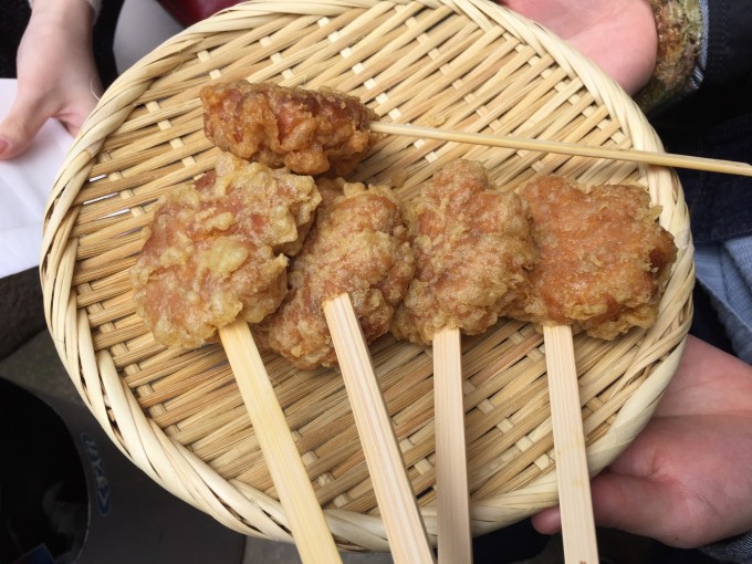 やはり「もみじ饅頭」は外せません（笑）これは揚げ饅頭。揚げたてを頂きました。